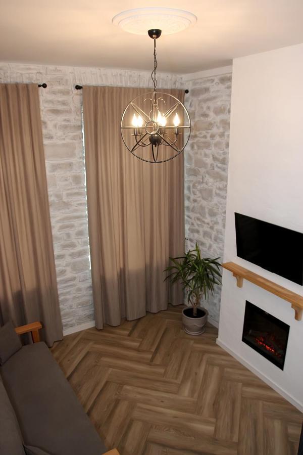 Historical Old City Apartament, Старе Місто , 2 Спальні, Балкон-Тераса, 85 Кв М Kamianets-Podilskyi Quarto foto