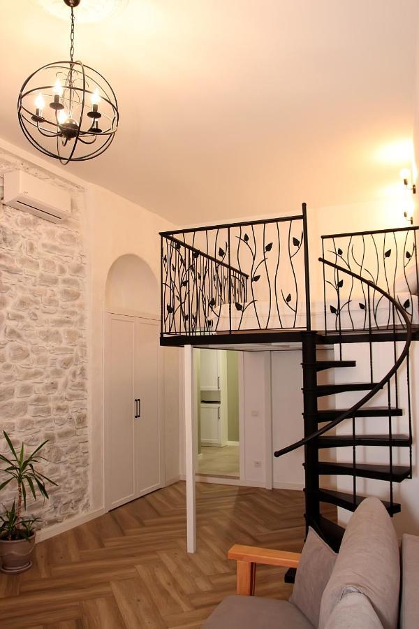Historical Old City Apartament, Старе Місто , 2 Спальні, Балкон-Тераса, 85 Кв М Kamianets-Podilskyi Quarto foto